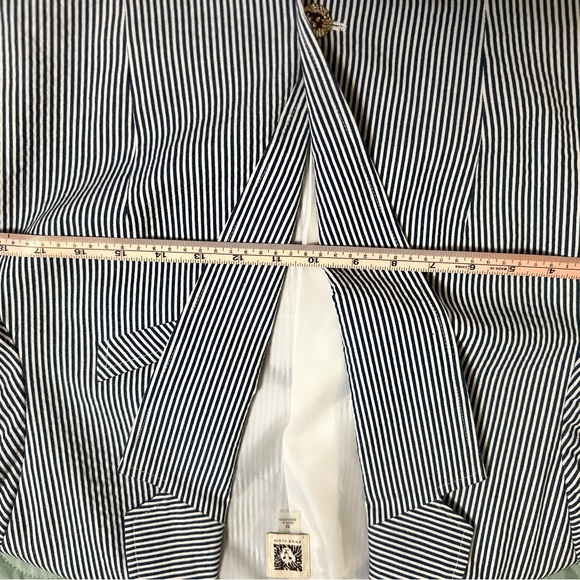 Like New Anne Klein Seersucker Blazer - Picture 8 of 10